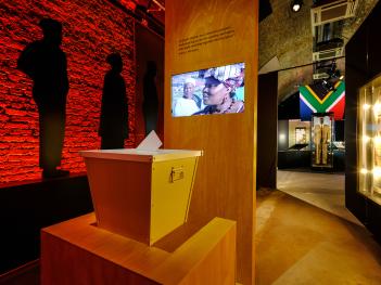 nelson mandela exhibit